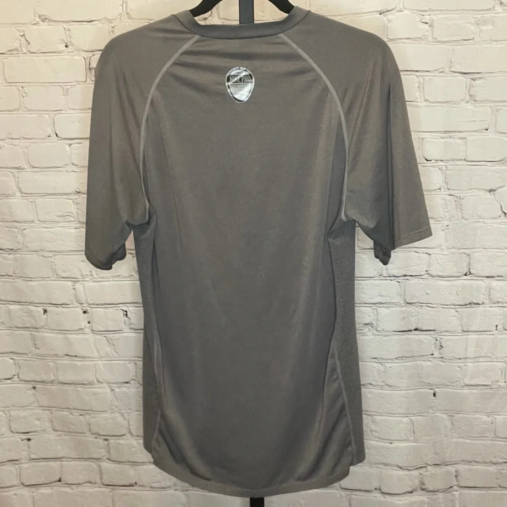 Nike Pro Grey T-shirt Nike Fit